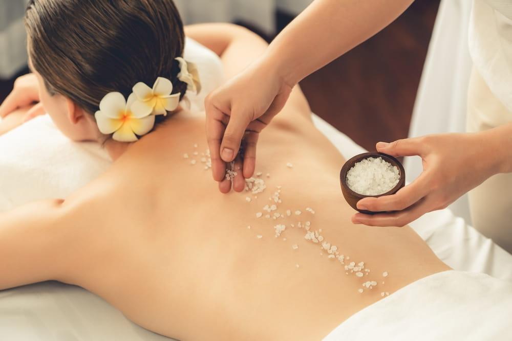 Thai massage and body scrub