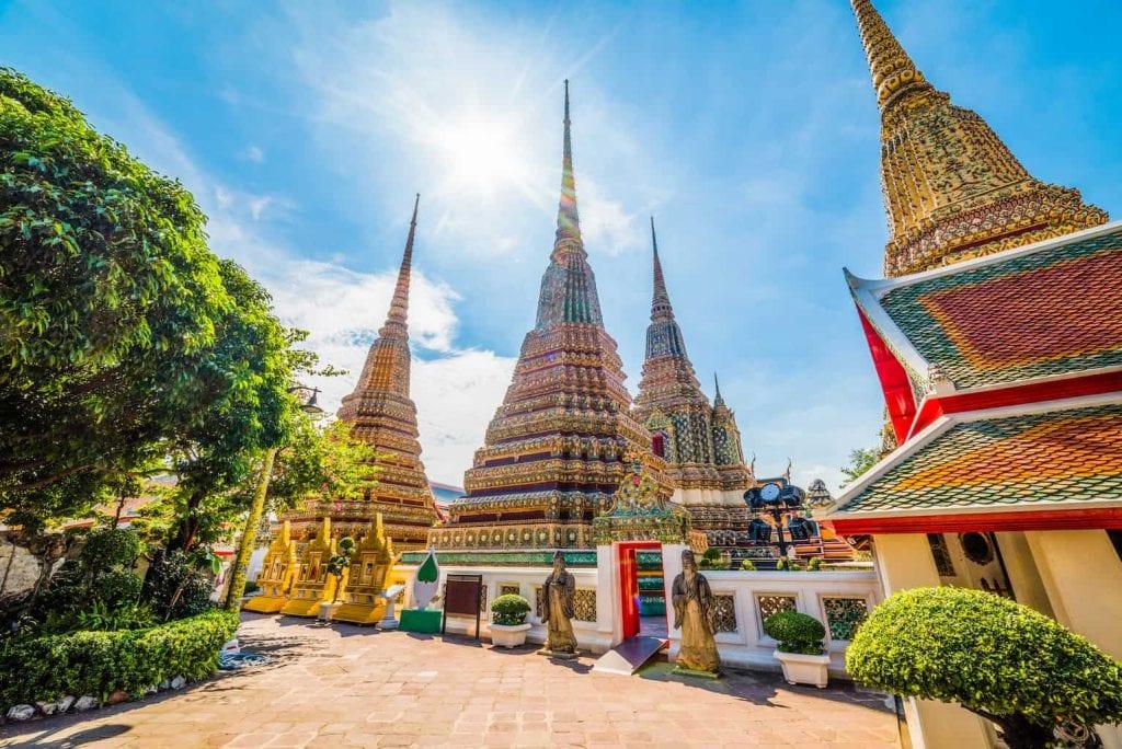 9 Temples to Visit Around Bangkok: Where to Go and How to Do It