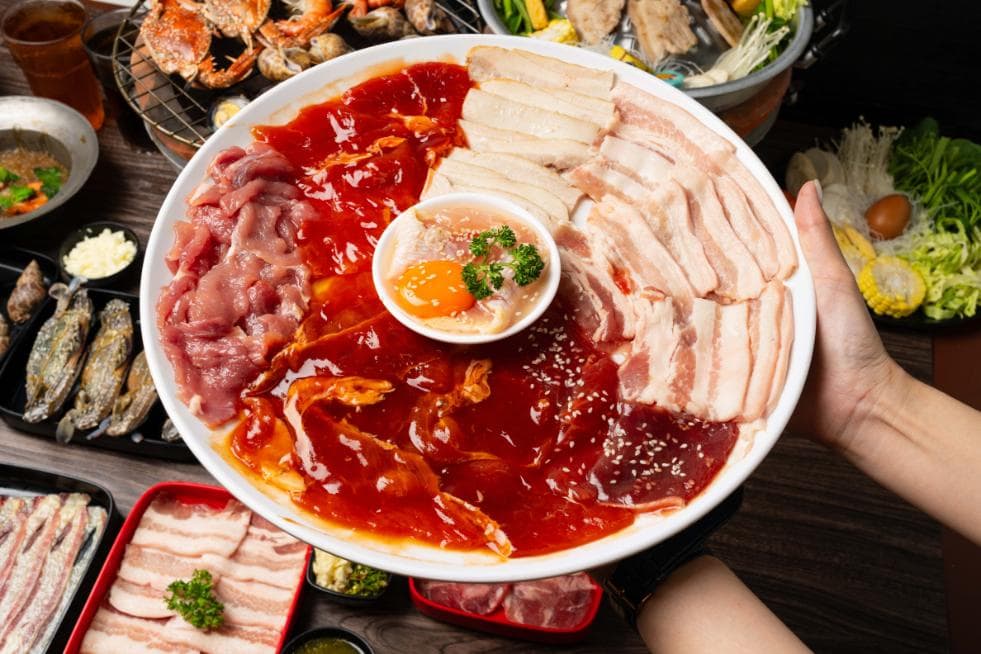 แนะนำร้านปิ้งย่างห้วยขวาง หมูกระทะ น้ำจิ้มแบบไทยแท้